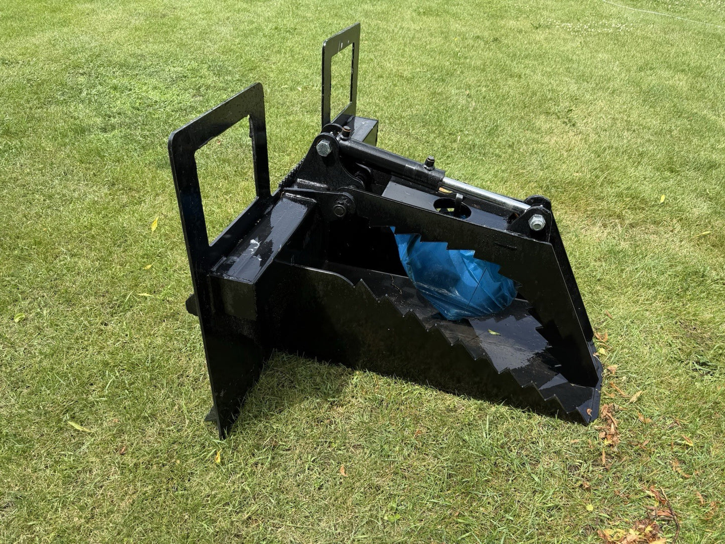 NEW KC Skidsteer Spade Grapple Digger Hydraulic Skidloader Quick Attach