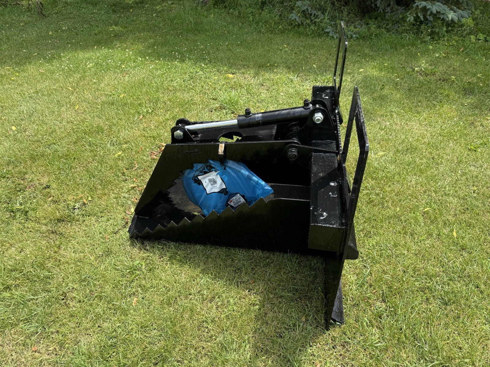 NEW KC Skidsteer Spade Grapple Digger Hydraulic Skidloader Quick Attach