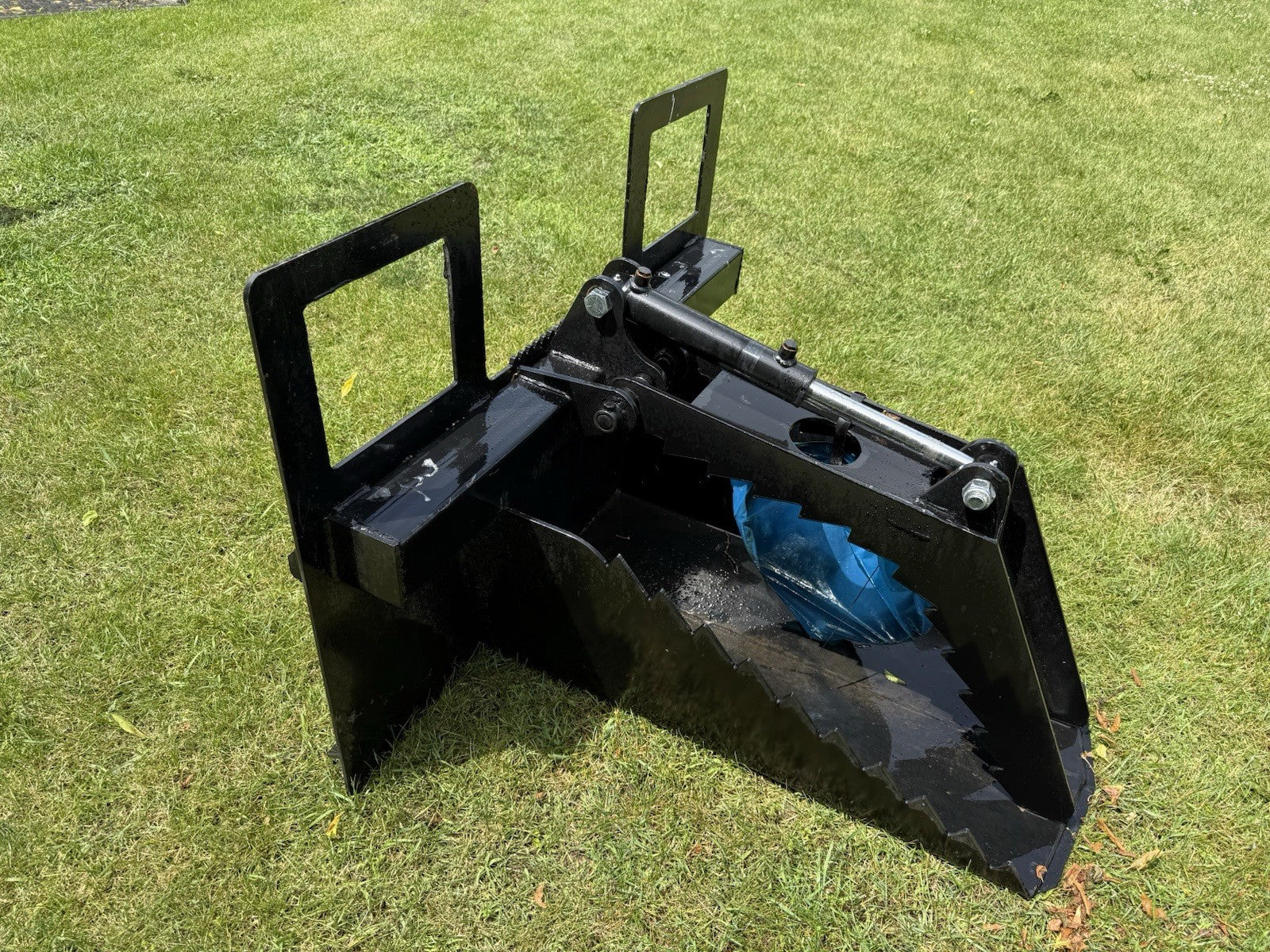 NEW KC Skidsteer Spade Grapple Digger Hydraulic Skidloader Quick Attach