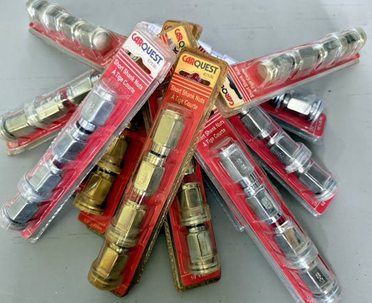 SINGLE PACK NOS Carquest Short Shank Lug Nuts 1/2" x 20 RH 82536