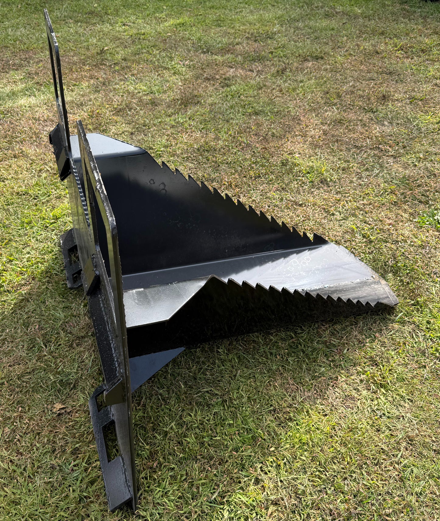 NEW KC Skidsteer Digging Bucket / Tree Spade *Factory Blemished*
